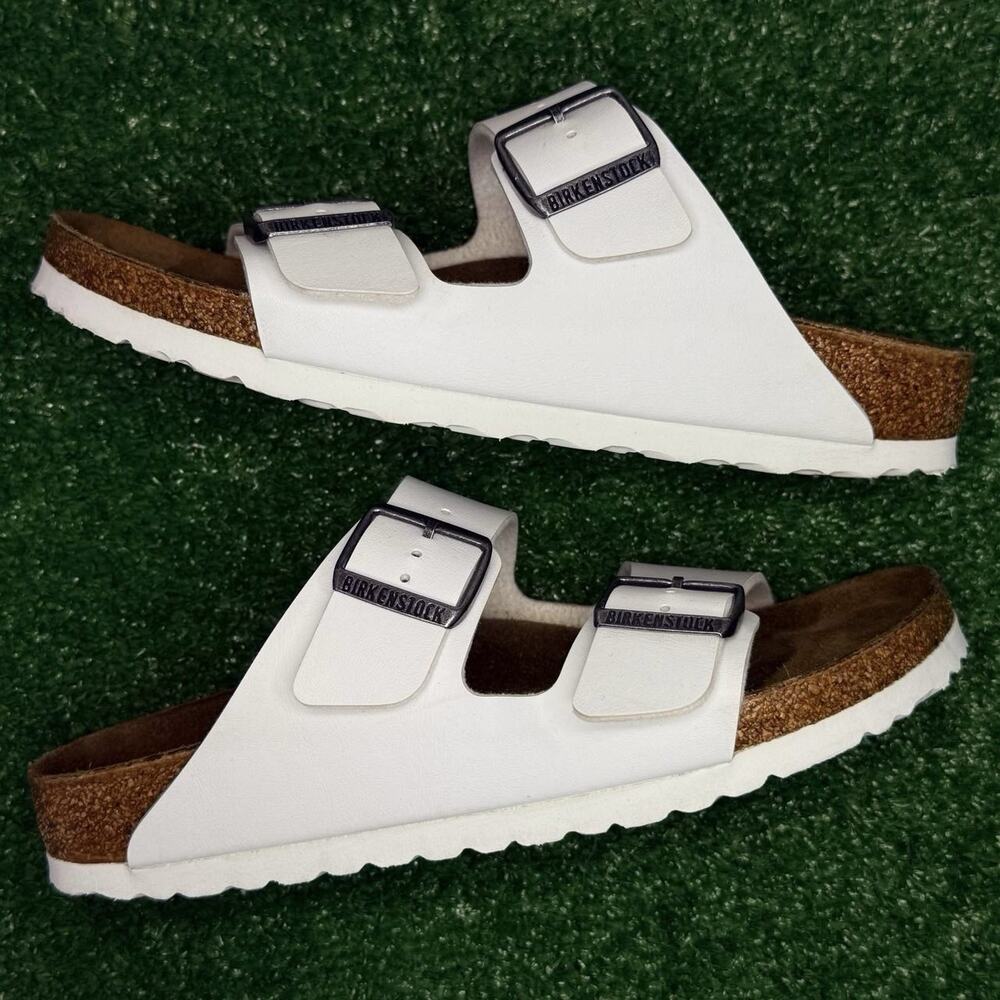 Birkenstock Arizona Size 7 White Birko-Flor Sandals Narrow Fit Comfort Sliders